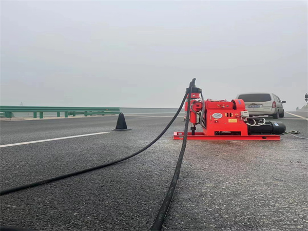 邗江马路路基路面开裂下沉注浆加固灌浆